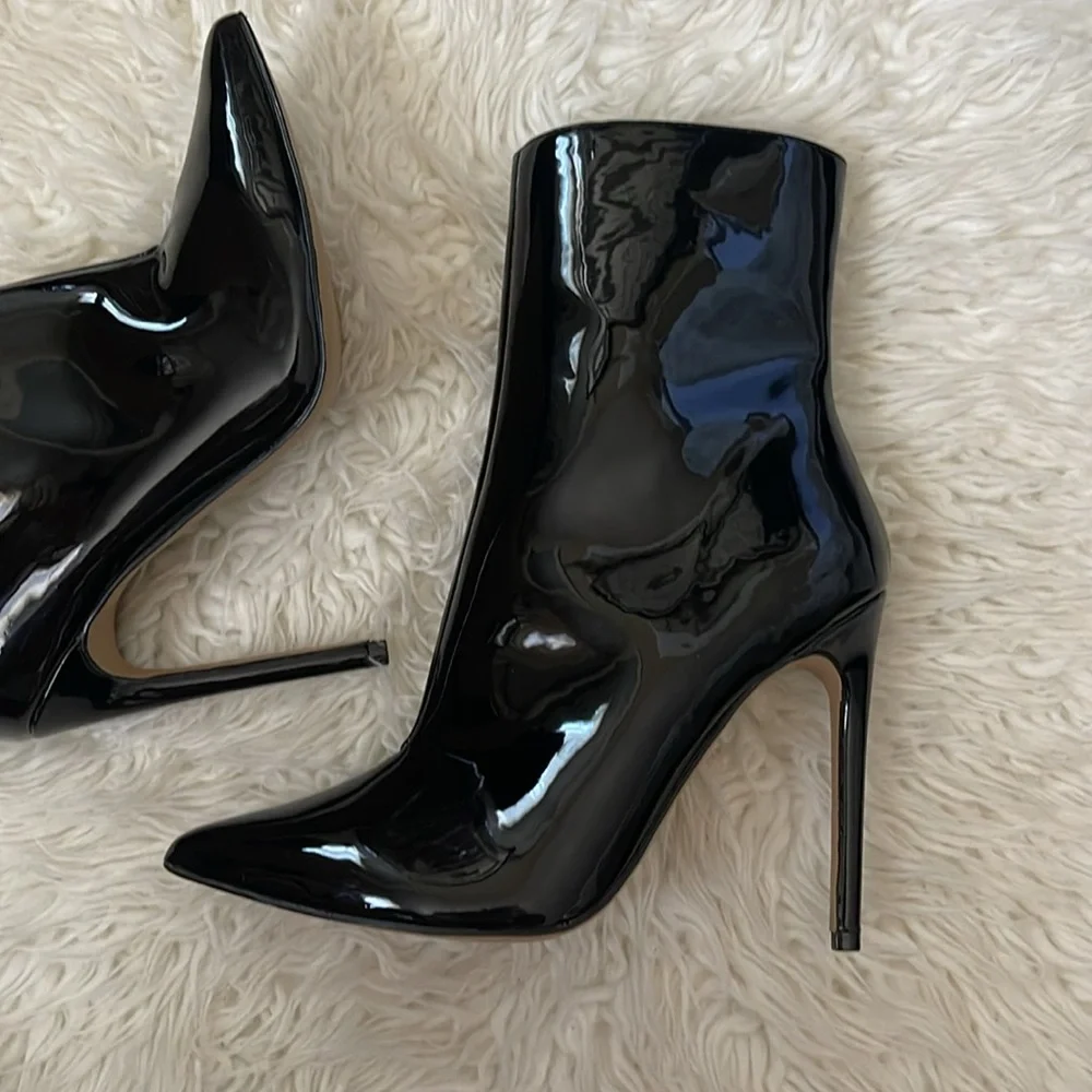 Steve Madden Wagner patent heeled booties - Picture 4 of 16